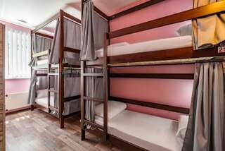 Хостелы Station Hostel Харьков Кровать в общем номере для женщин с 4 кроватями-5